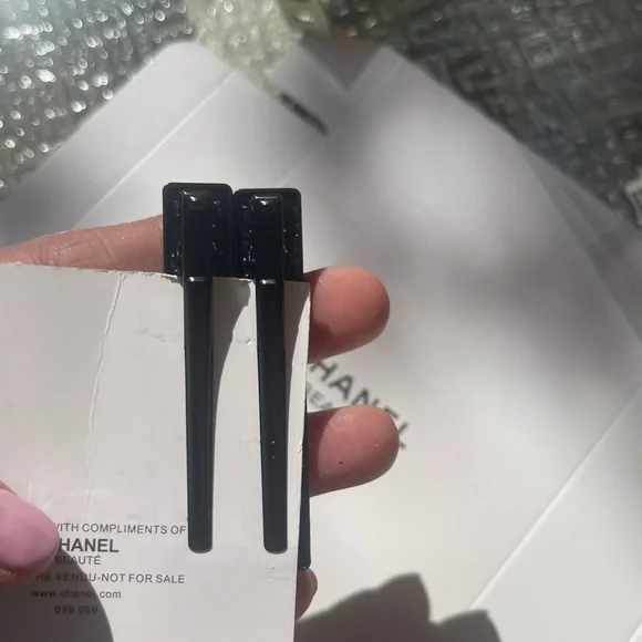 🌺New With Box Chanel Beauty Hair Clip Gift Set 2 Pcs Rare Item Black🌺 - Picture 12 of 13